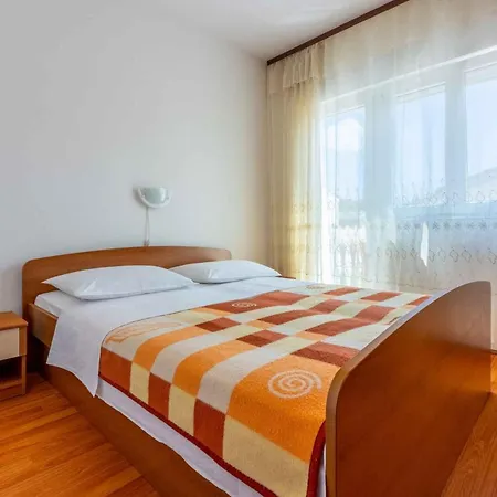 Apartment In 45896