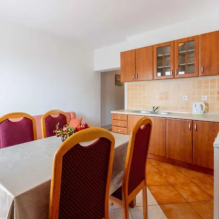 Apartment In 45896