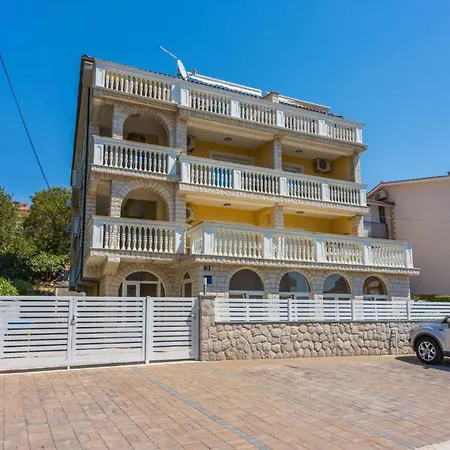 In 45896 Apartment *